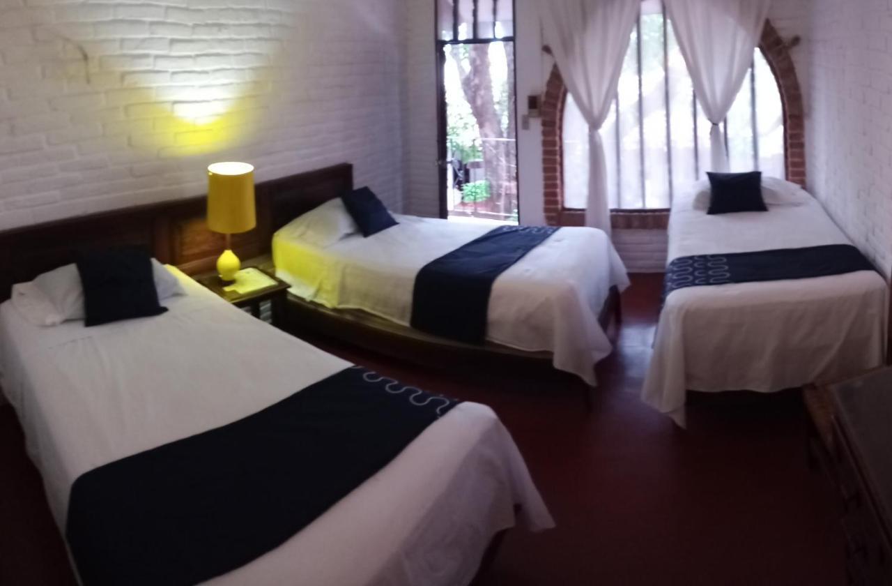 Mision Y Hotel