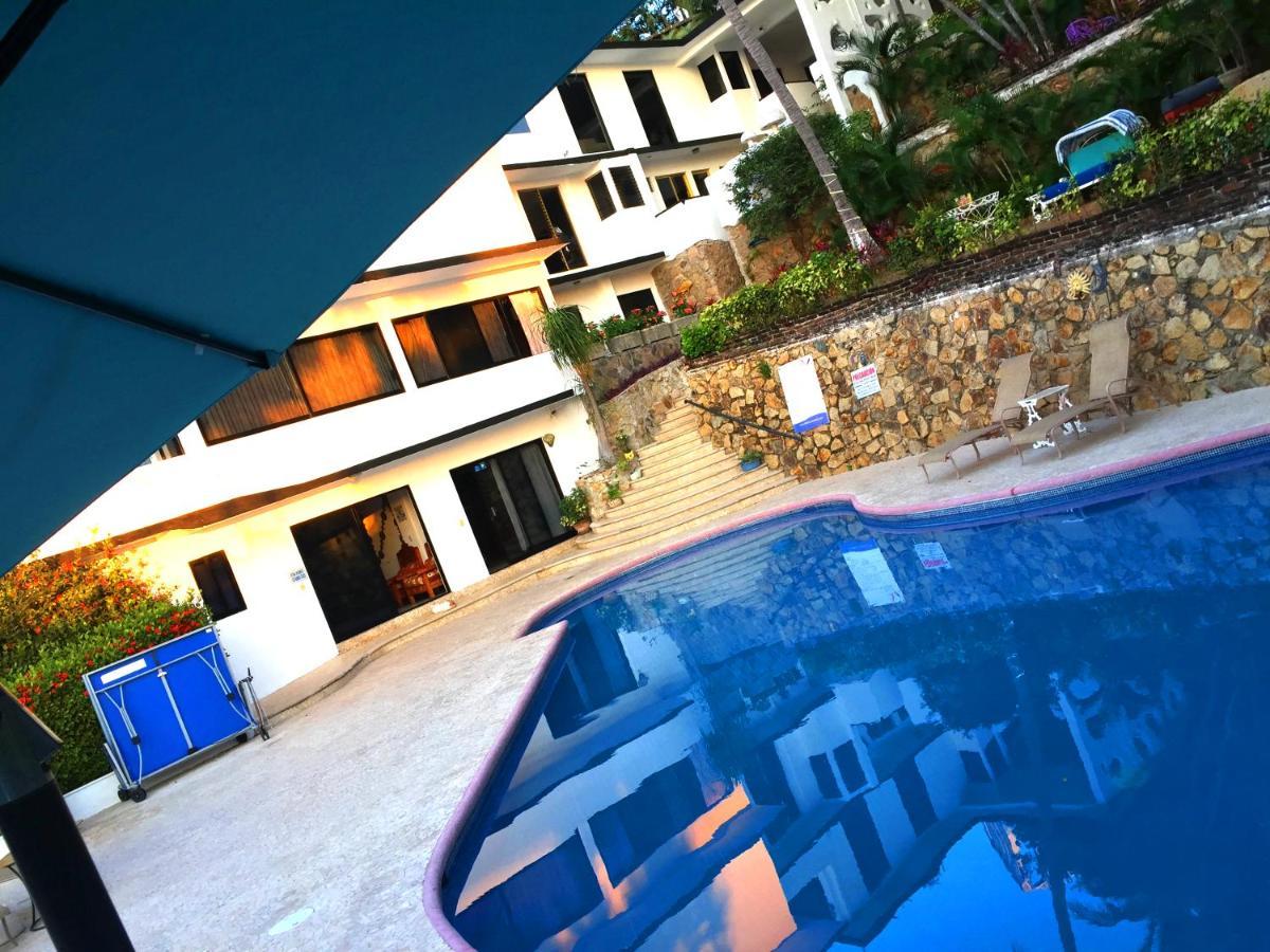Villa Palmitas Acogedor Departamento Nivel Piscina Gigante Jardines * Acapulco