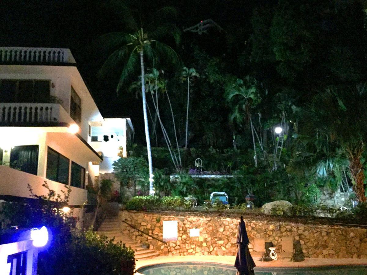 Villa Palmitas Acogedor Departamento Nivel Piscina Gigante Jardines * Acapulco