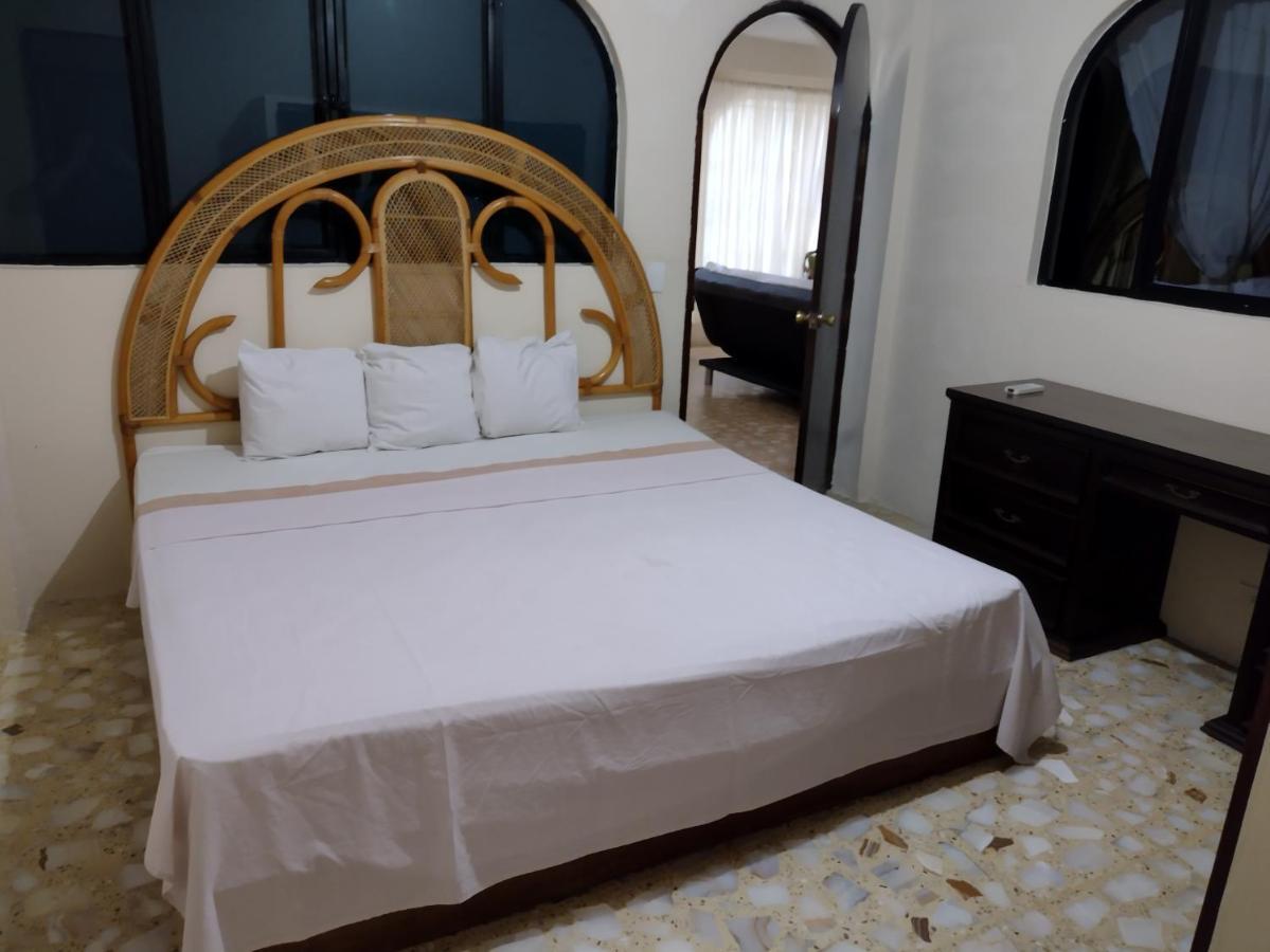 Economy hotel Ashly Boulevard Acapulco