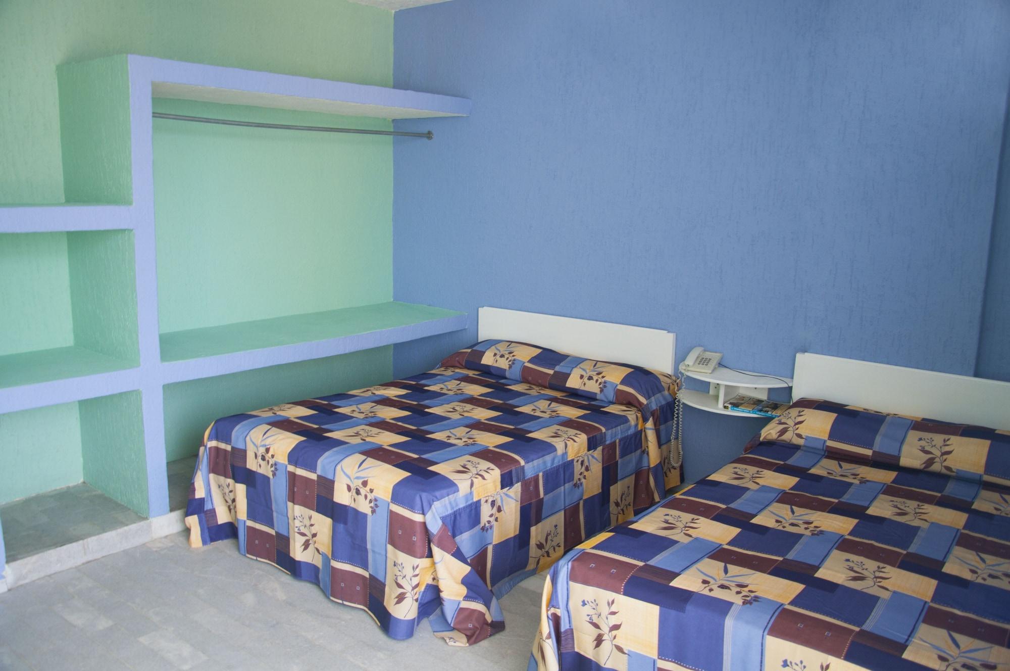 Dorados Hotel 3*