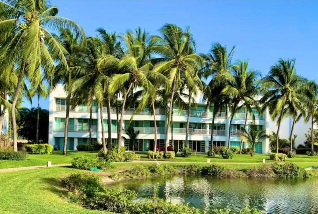Lujoso Departamento En Con Alberca Y Club De Playa Acapulco