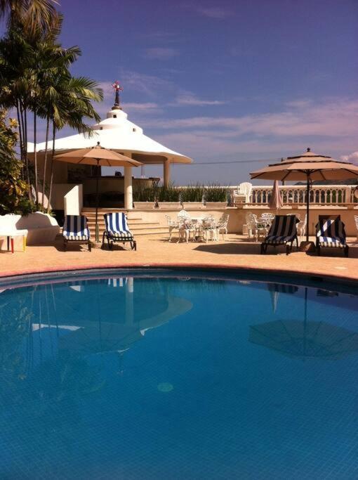 Villa Palmitas Acogedor Departamento Nivel Piscina Gigante Jardines Acapulco