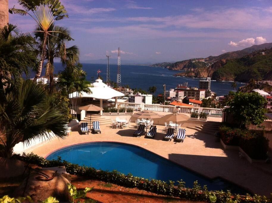 Villa Palmitas Acogedor Departamento Nivel Piscina Gigante Jardines * Acapulco