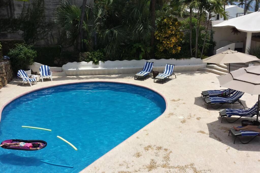 Villa Palmitas Acogedor Departamento Nivel Piscina Gigante Jardines * Acapulco