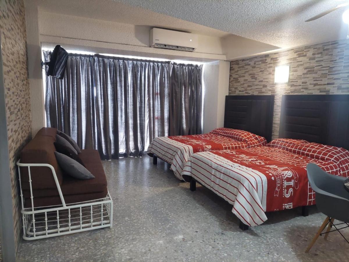 Claus Aparthotel Acapulco