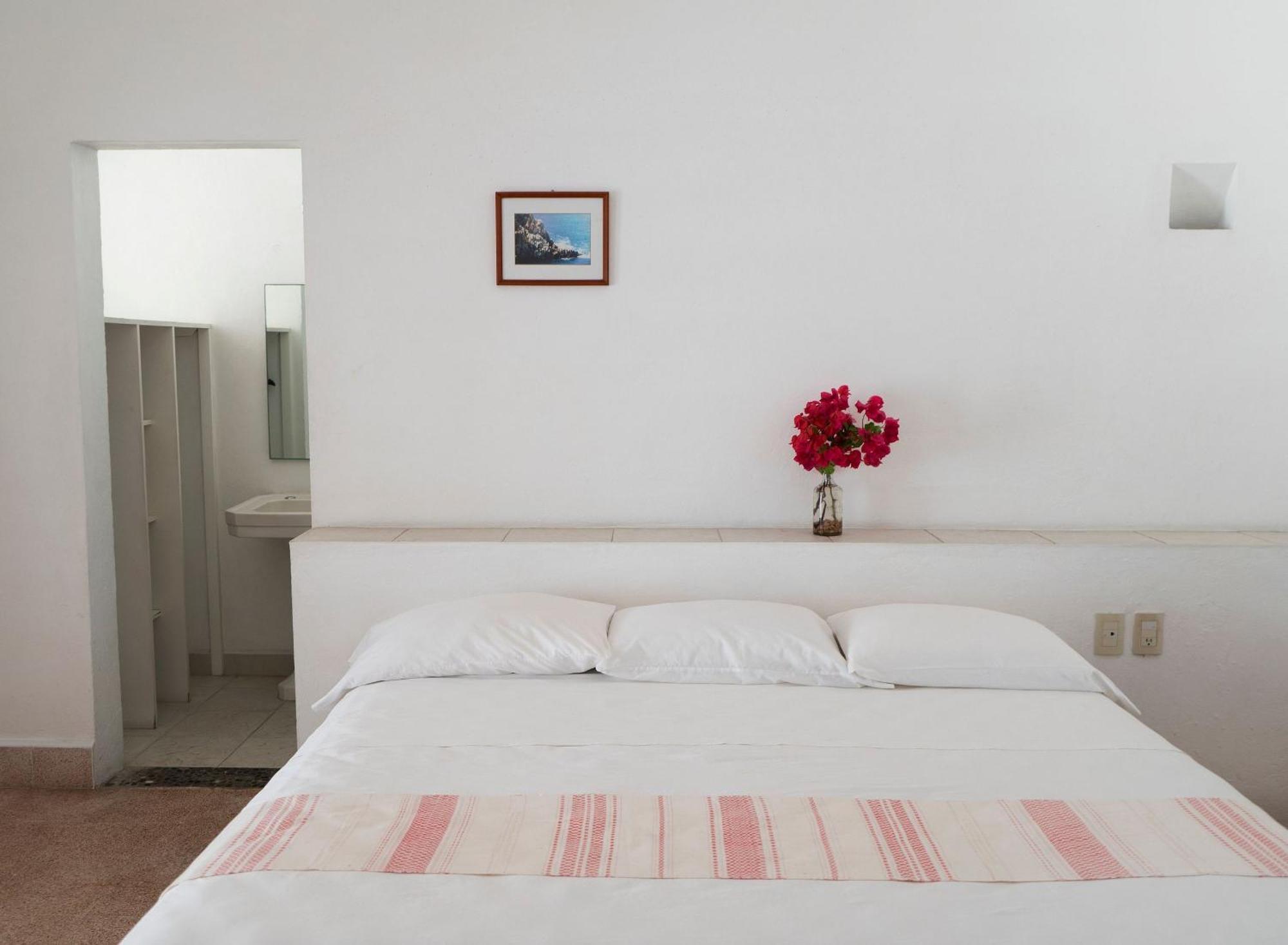 Casas Del Acantilado - *