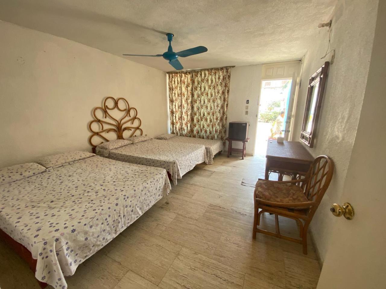 Hotel Casa De Huespedes Walton 3*