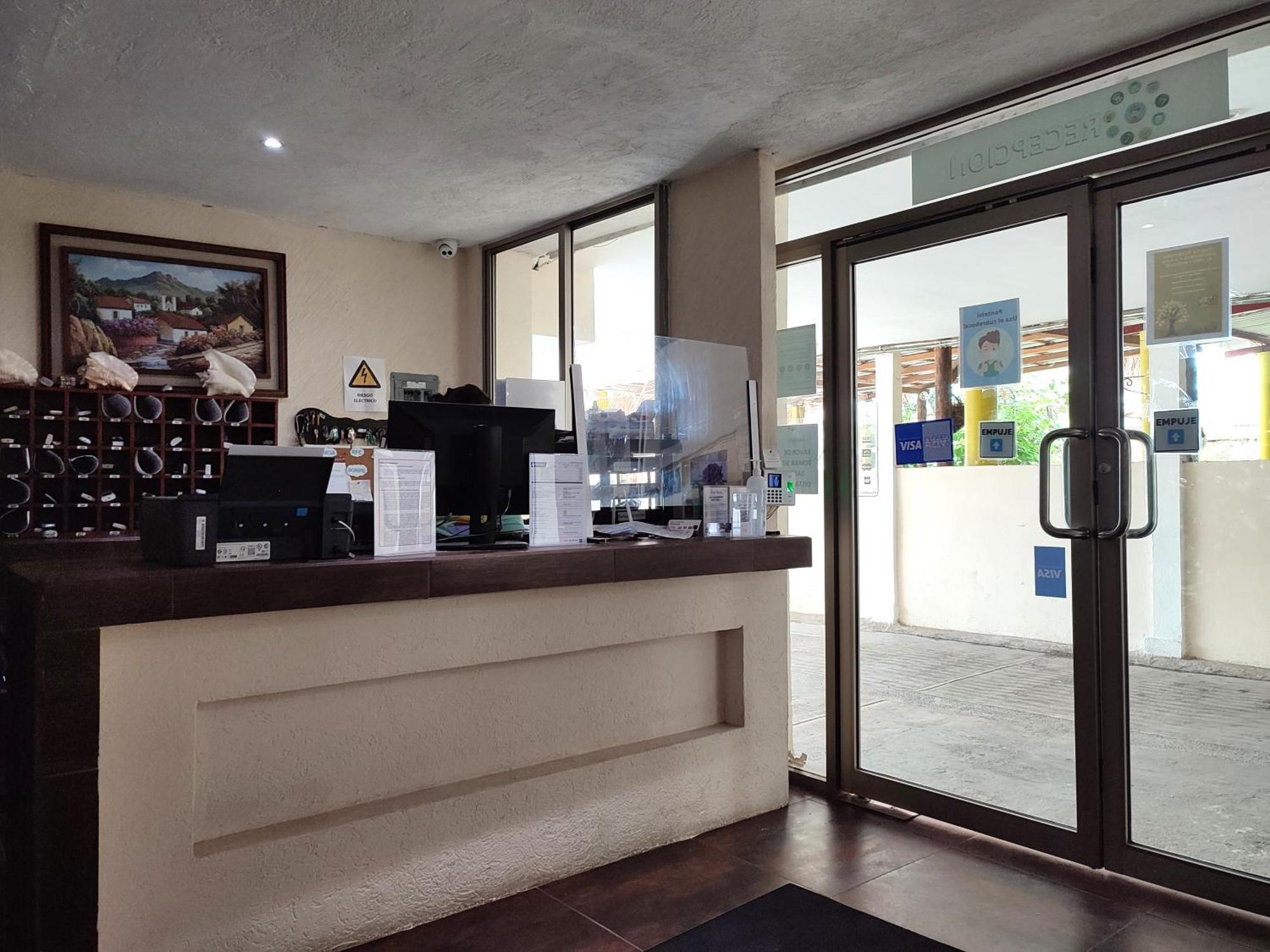 Ashly Boulevard Economy hotel *