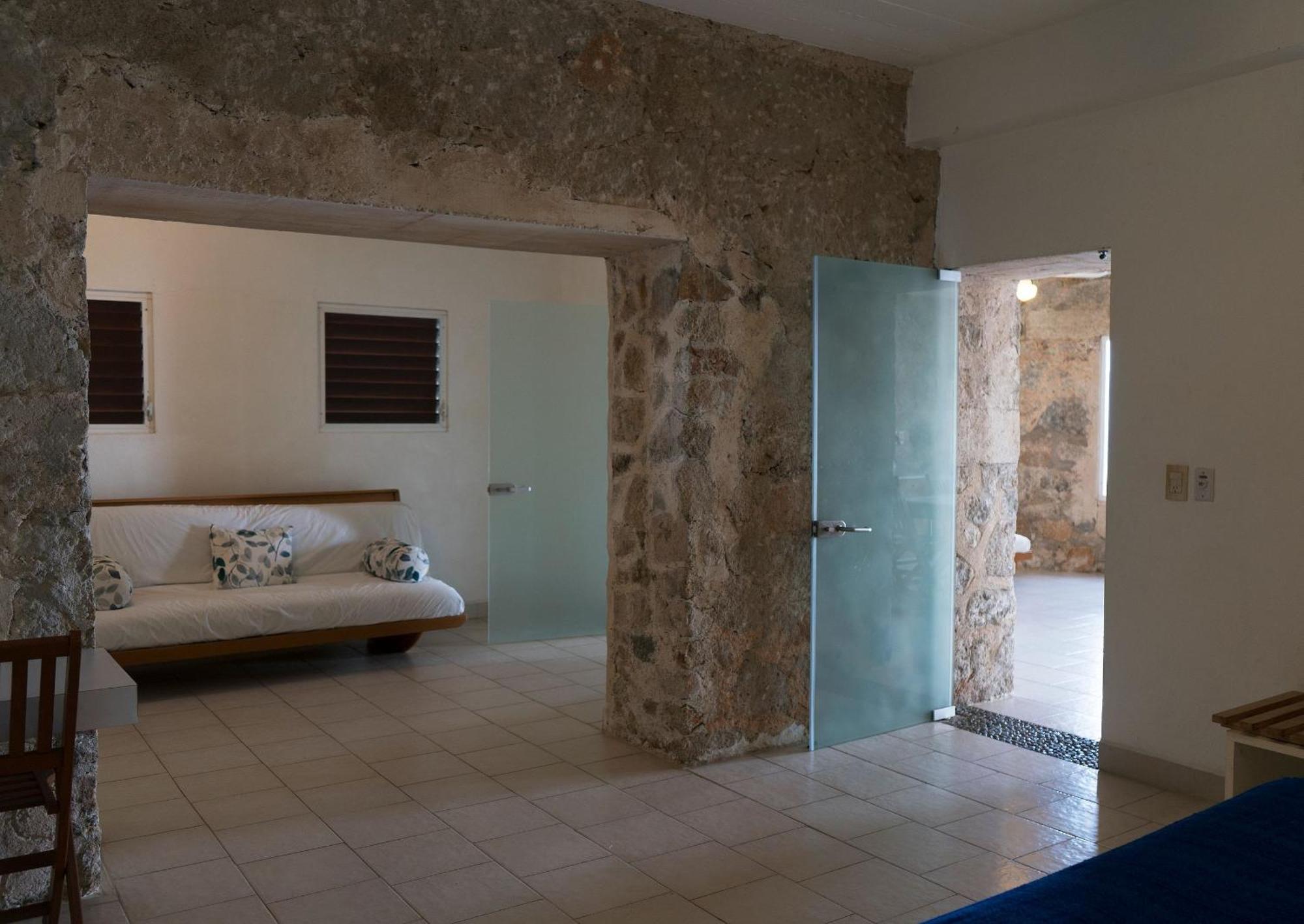 Casas Del Acantilado - * Acapulco