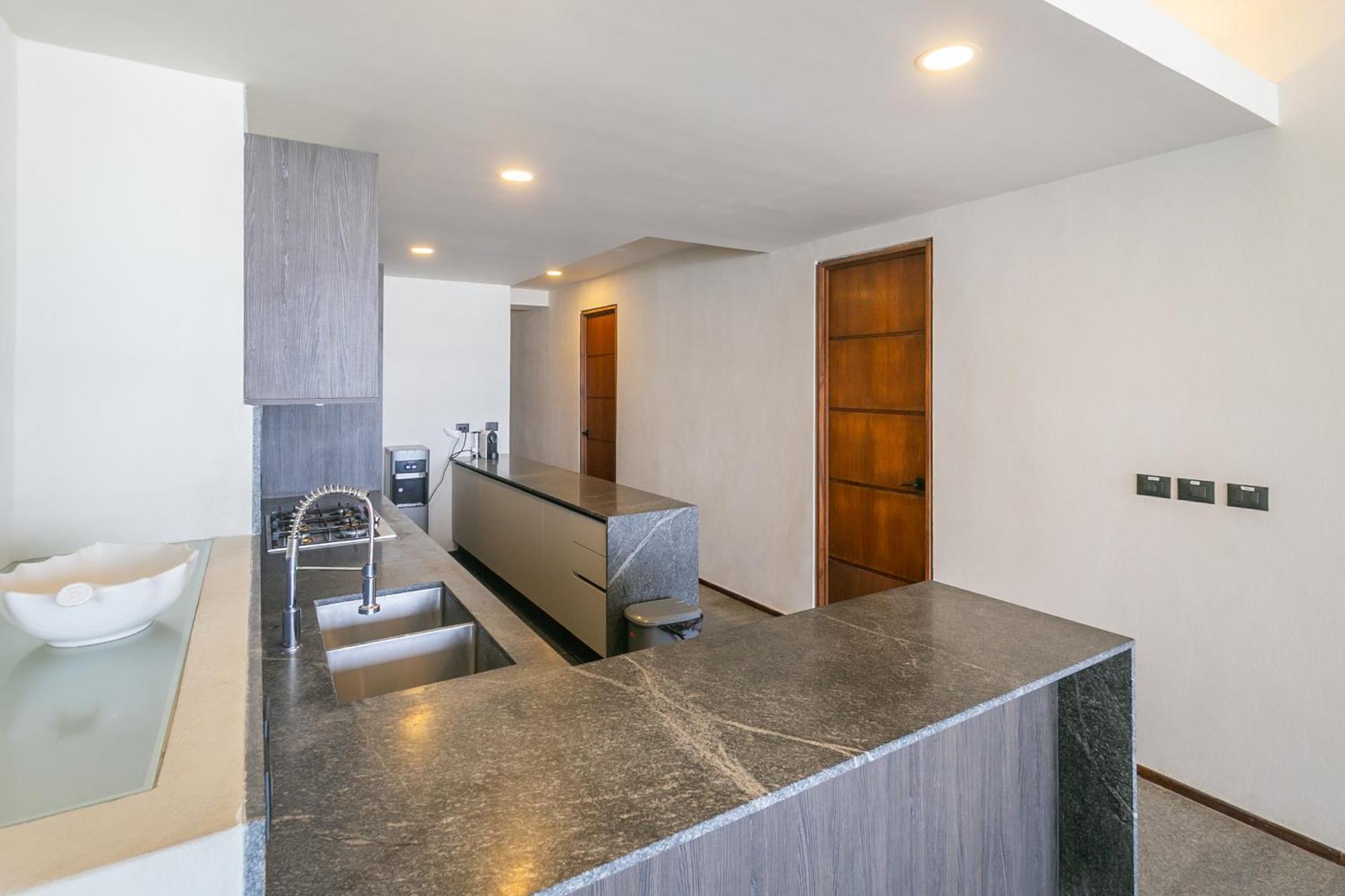 Ocean Front, Balcon Al Mar Y Playa Apartment *