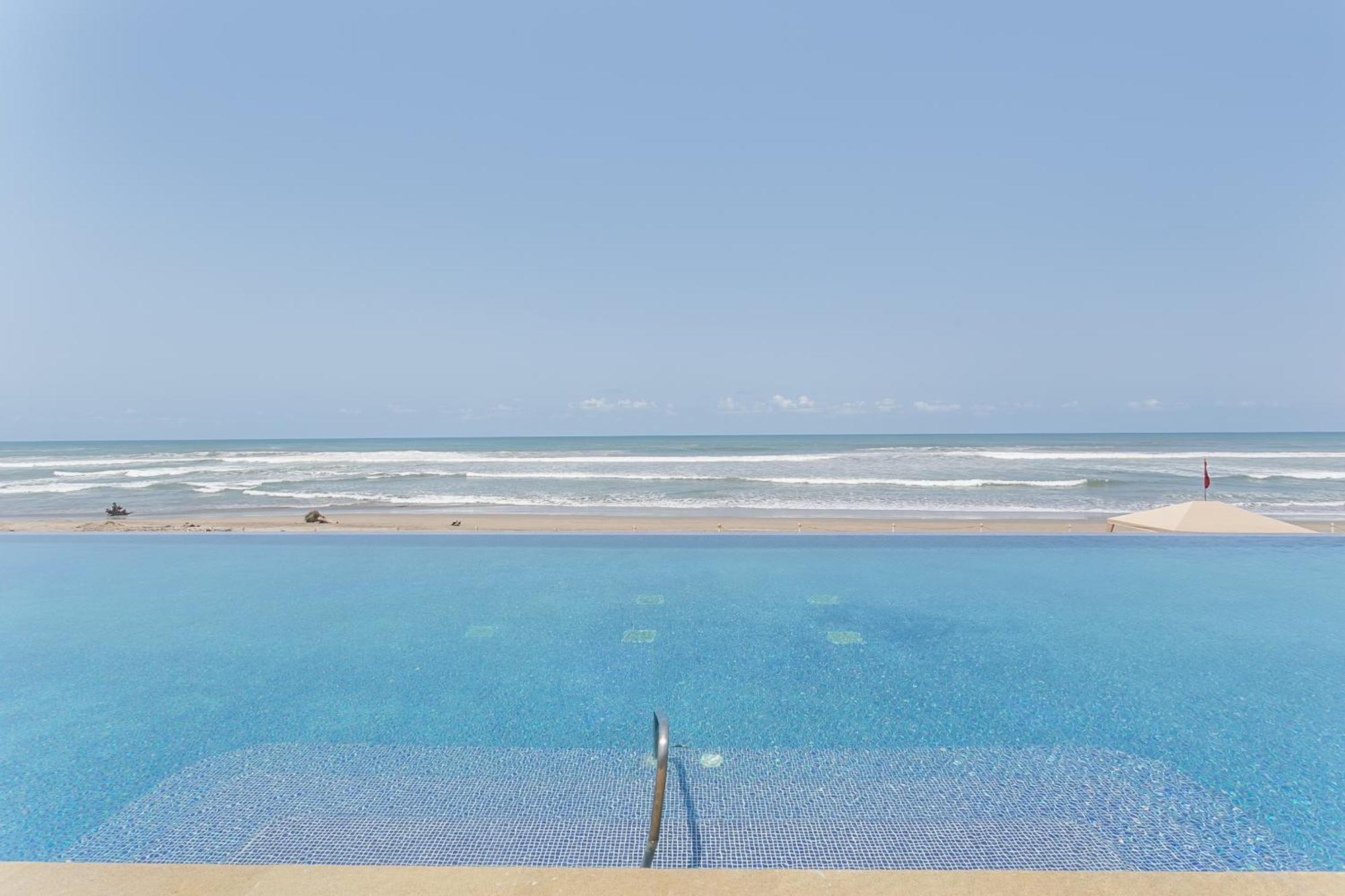 Ocean Front, Balcon Al Mar Y Playa Apartment *