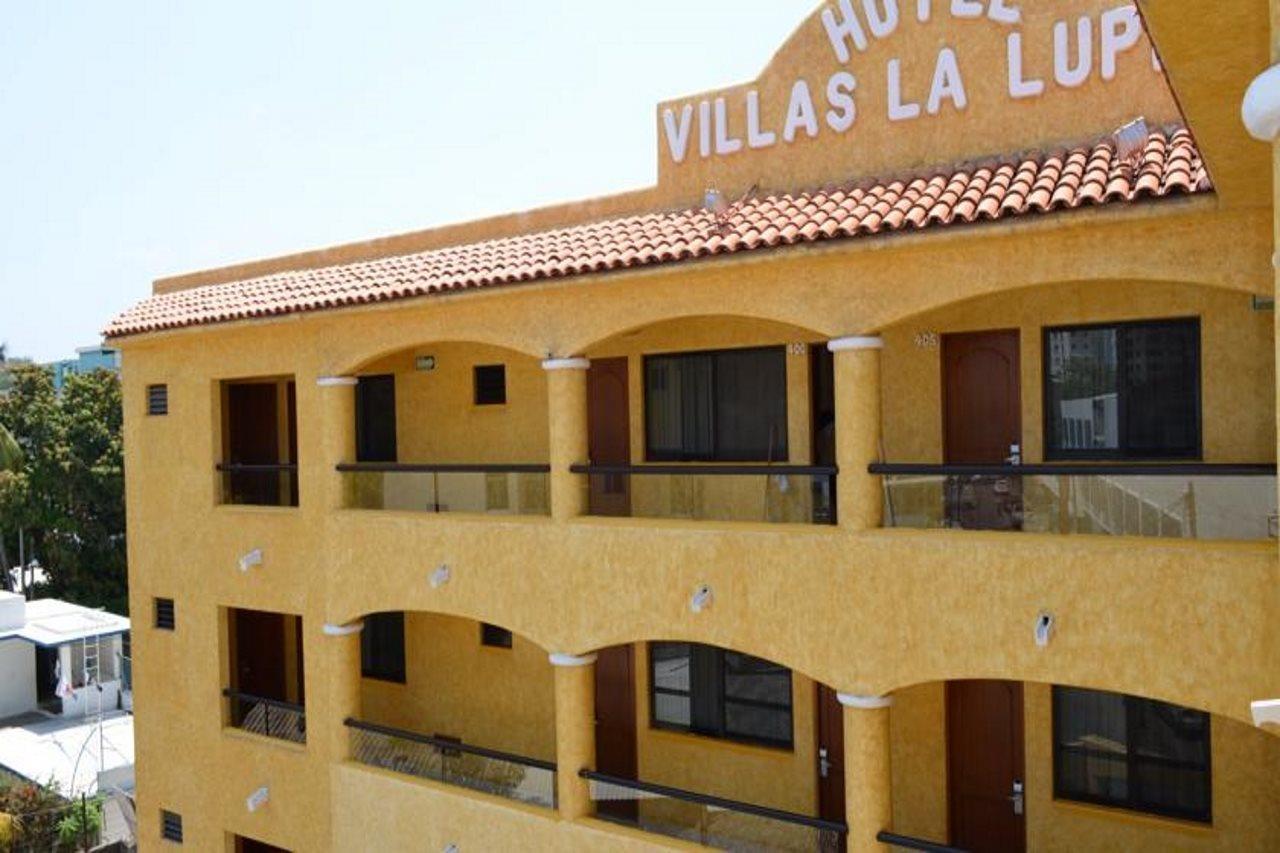 La Lupita 3*