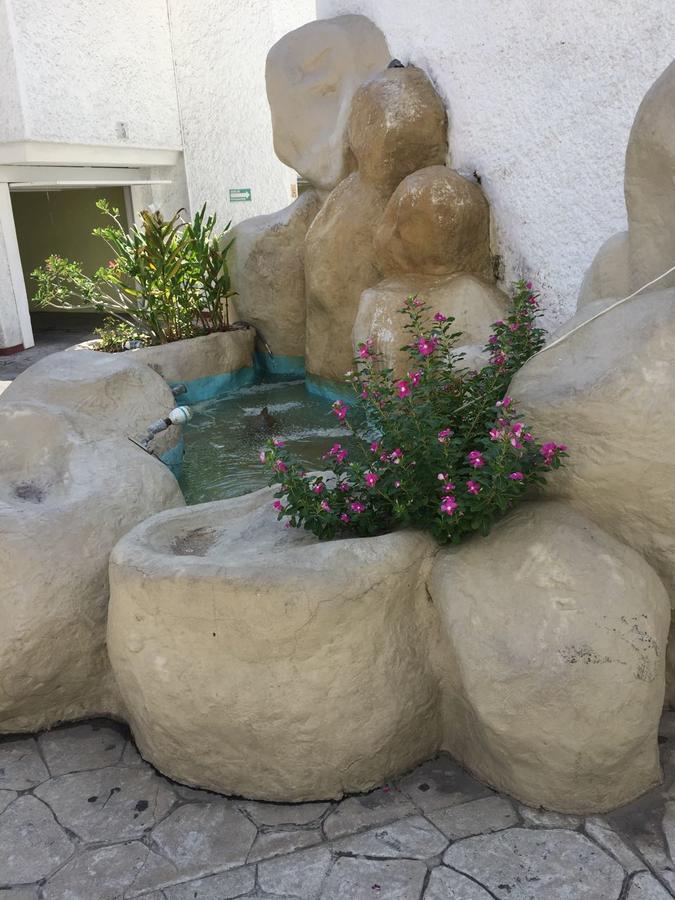 Oasis Hotel