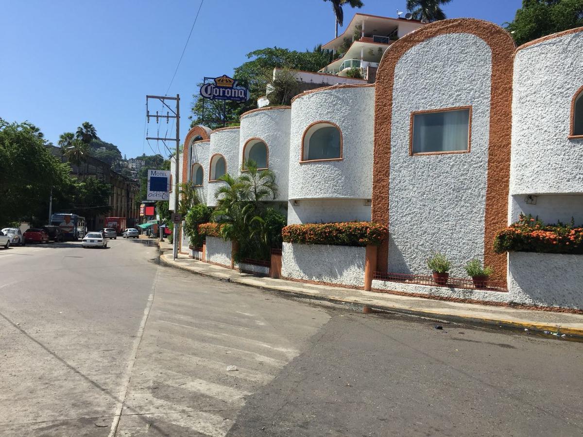 Oasis * Acapulco
