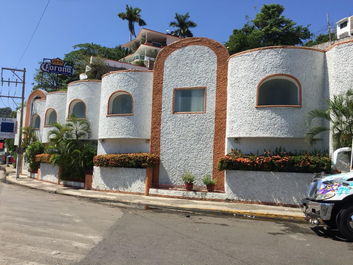 Oasis * Acapulco