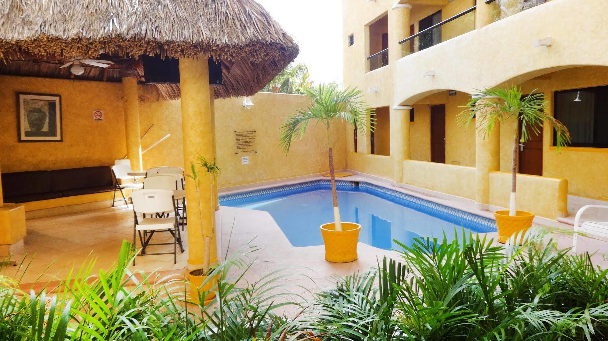 Hotel La Lupita 3*