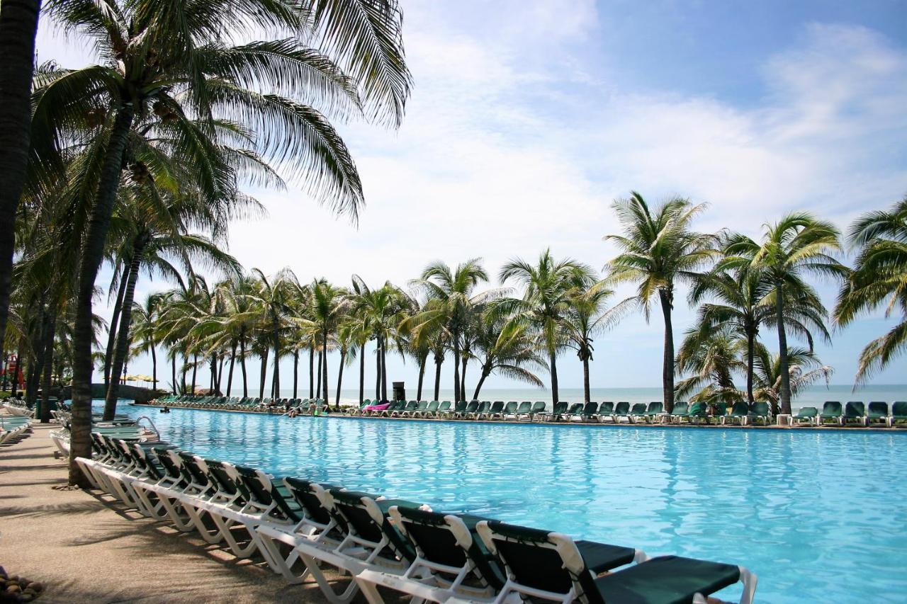 Costera De Las Palmas 1121 Playa Diamante Hotel
