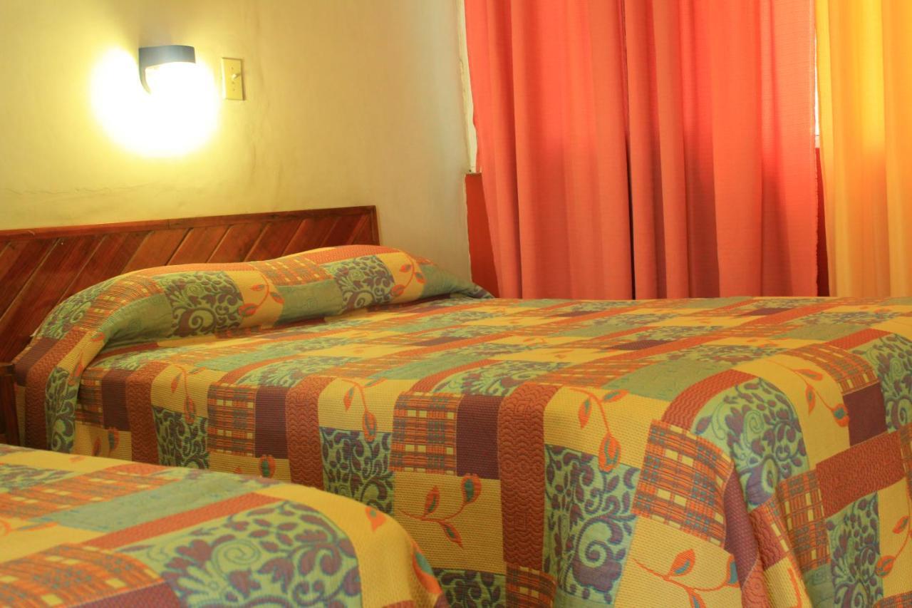 Avenida Hotel Acapulco