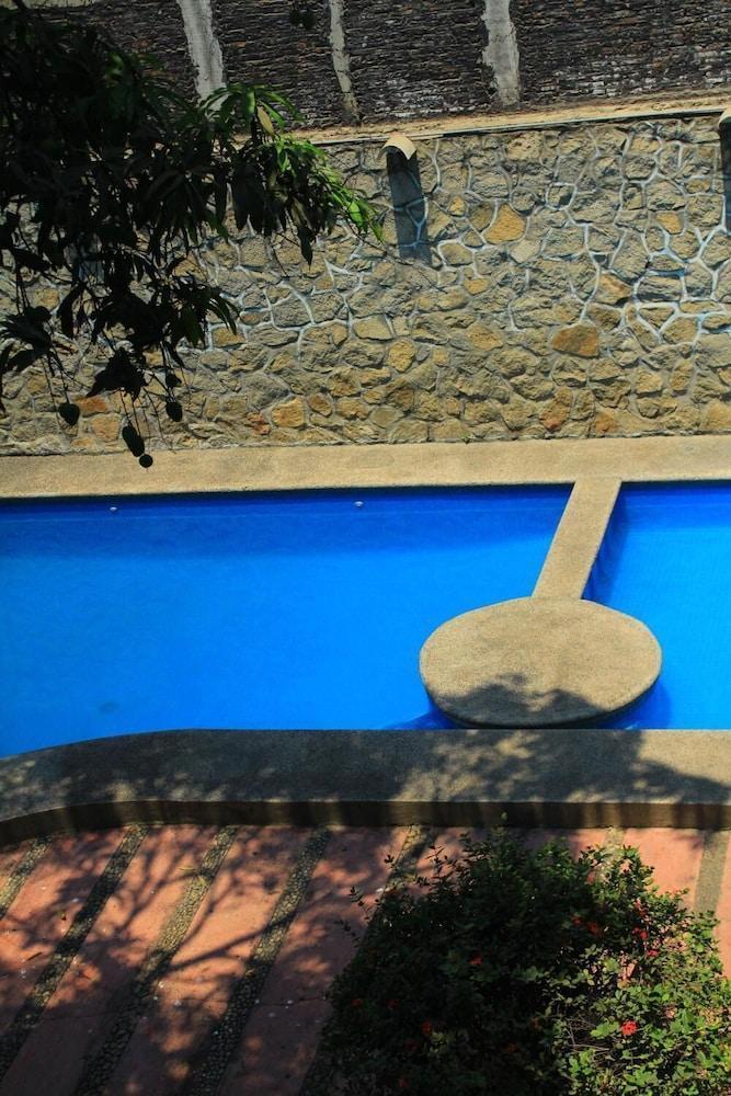 Hotel Avenida 2*