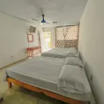Casa De Huespedes Walton