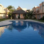 Casa Paz, Amplia Y Comoda Frente A La Alberca
