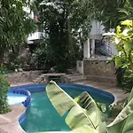 Acapulco Oasis La Garita