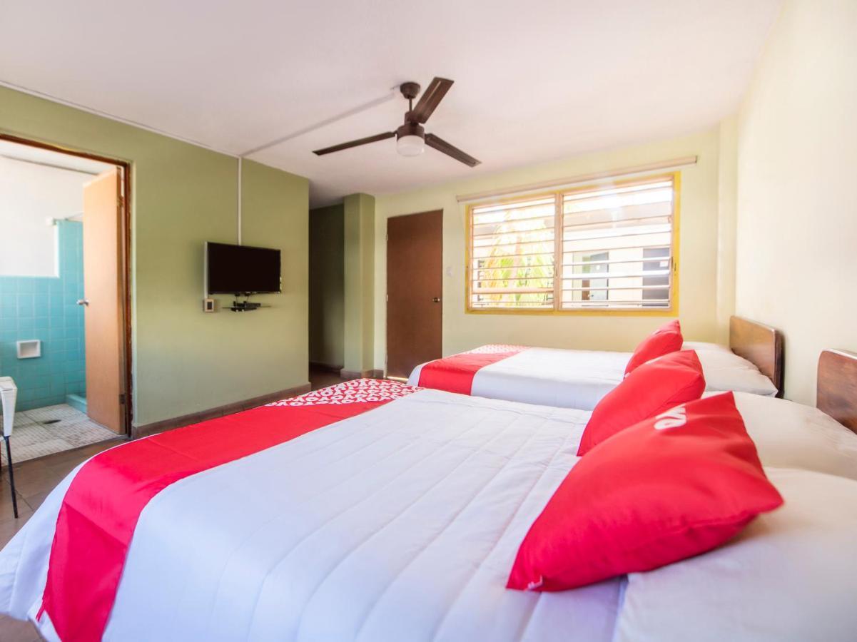 Oyo Hotel Colimense 2*