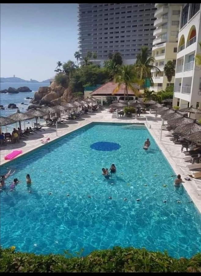 Aparthotel En Torres Gemelas Vista Al Mar
