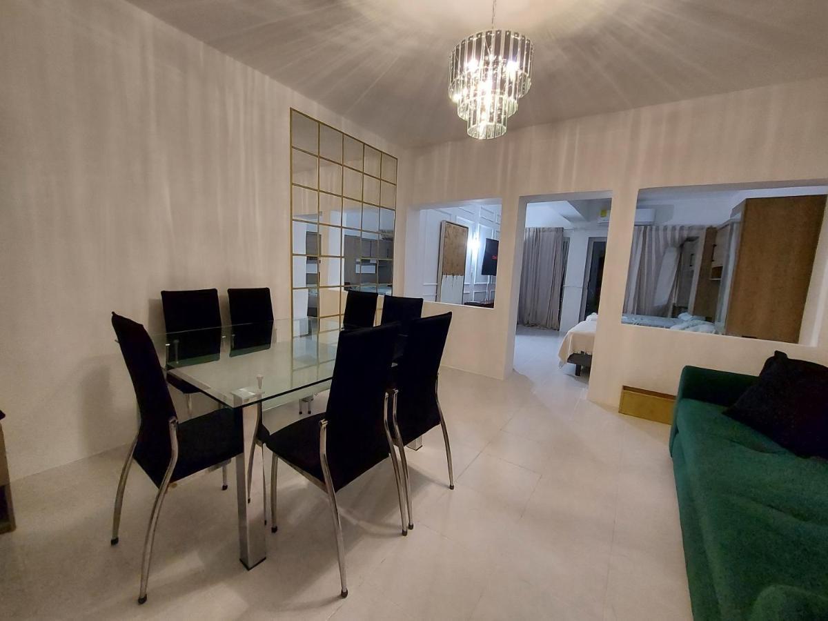 Casa Blanca Grand Apartment *