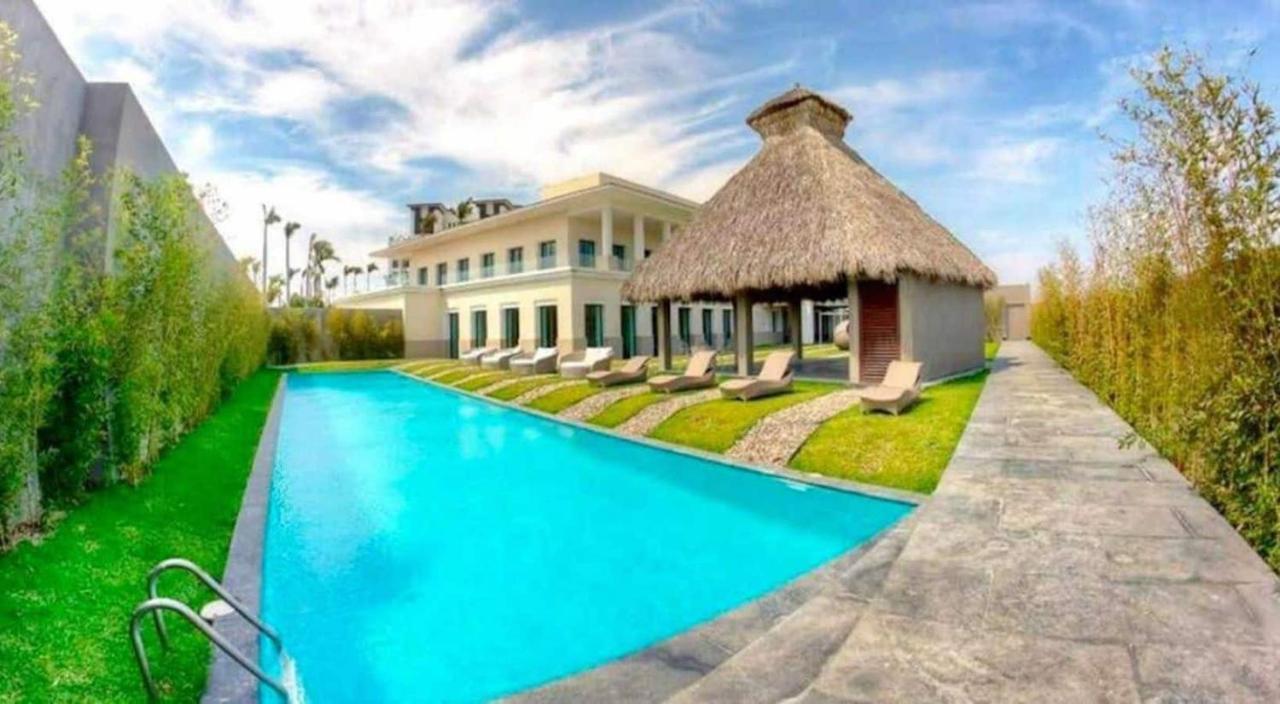 La Isla Residences Grand Cayman Apartment *