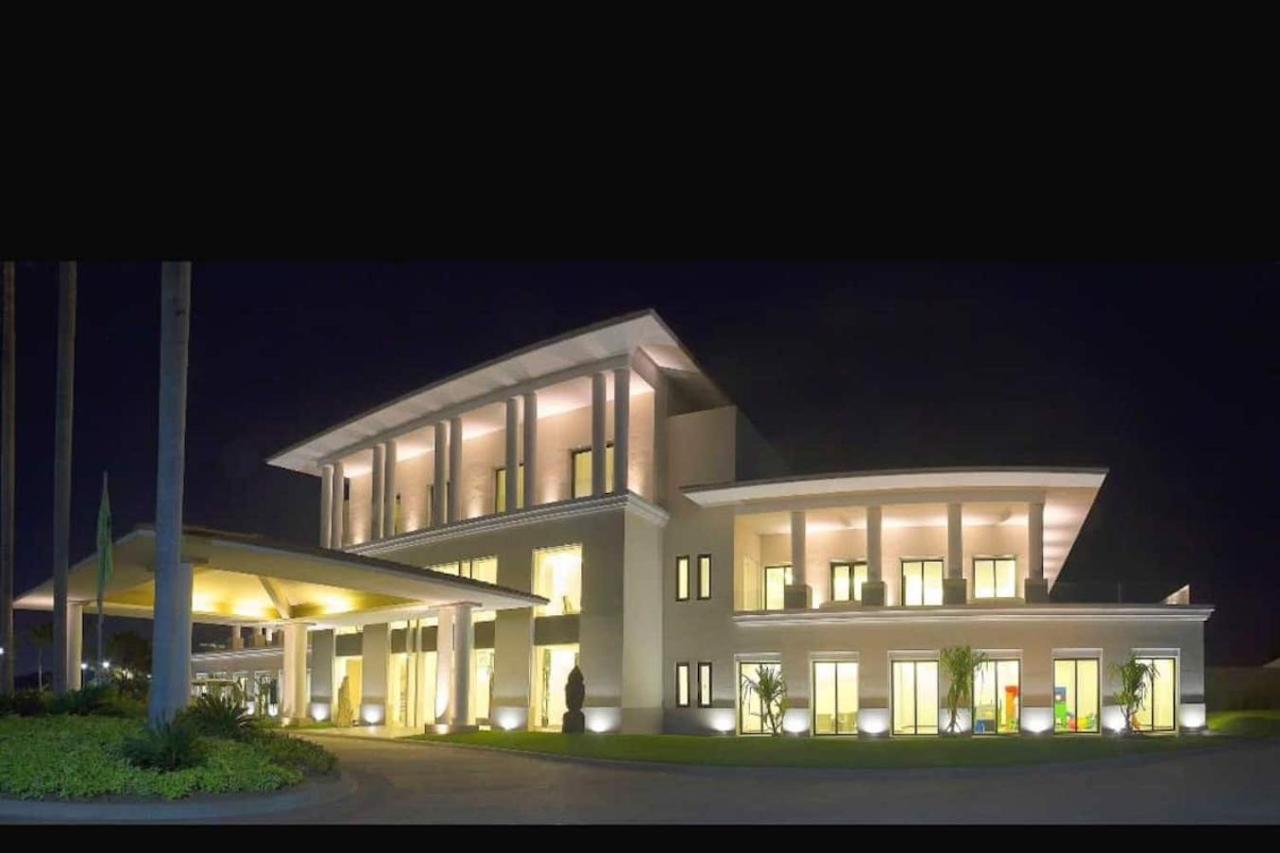 La Isla Residences Grand Cayman * Acapulco