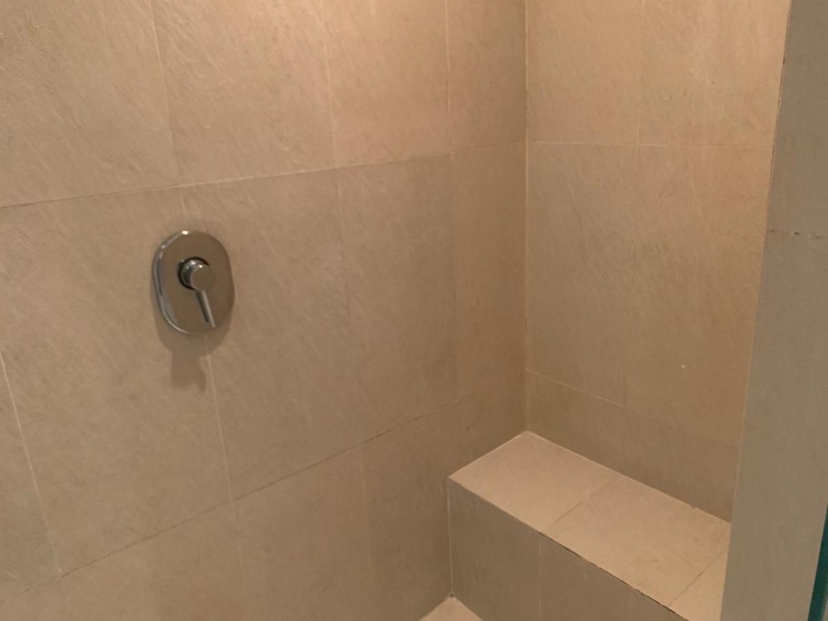 La Isla Residences Grand Cayman *