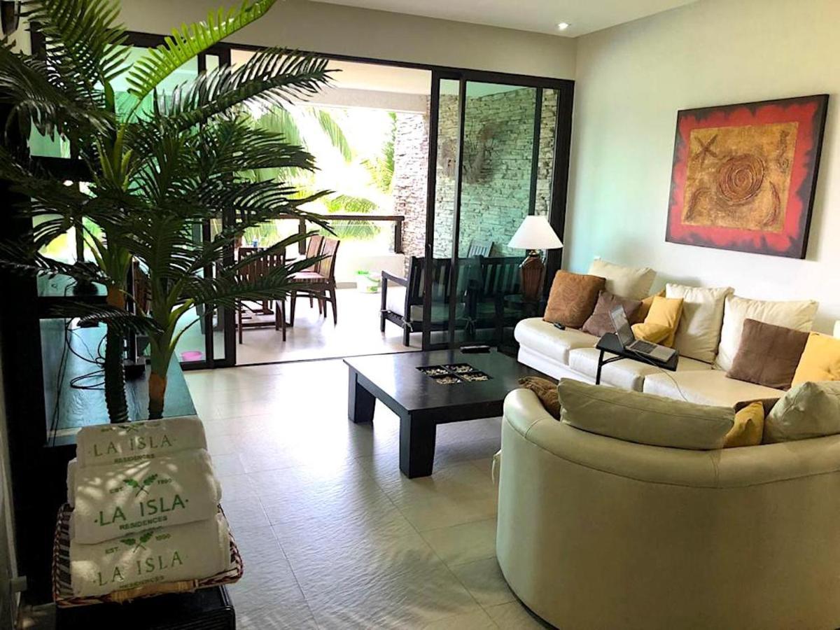 La Isla Residences Grand Cayman Apartment Acapulco
