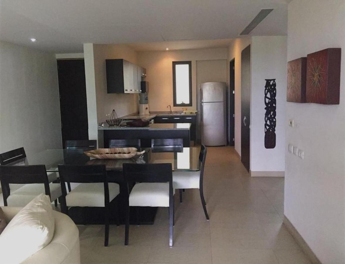 La Isla Residences Grand Cayman