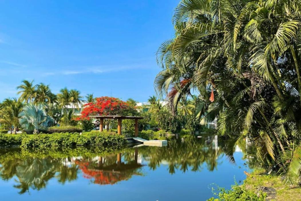 Mayan Lakes Acapulco