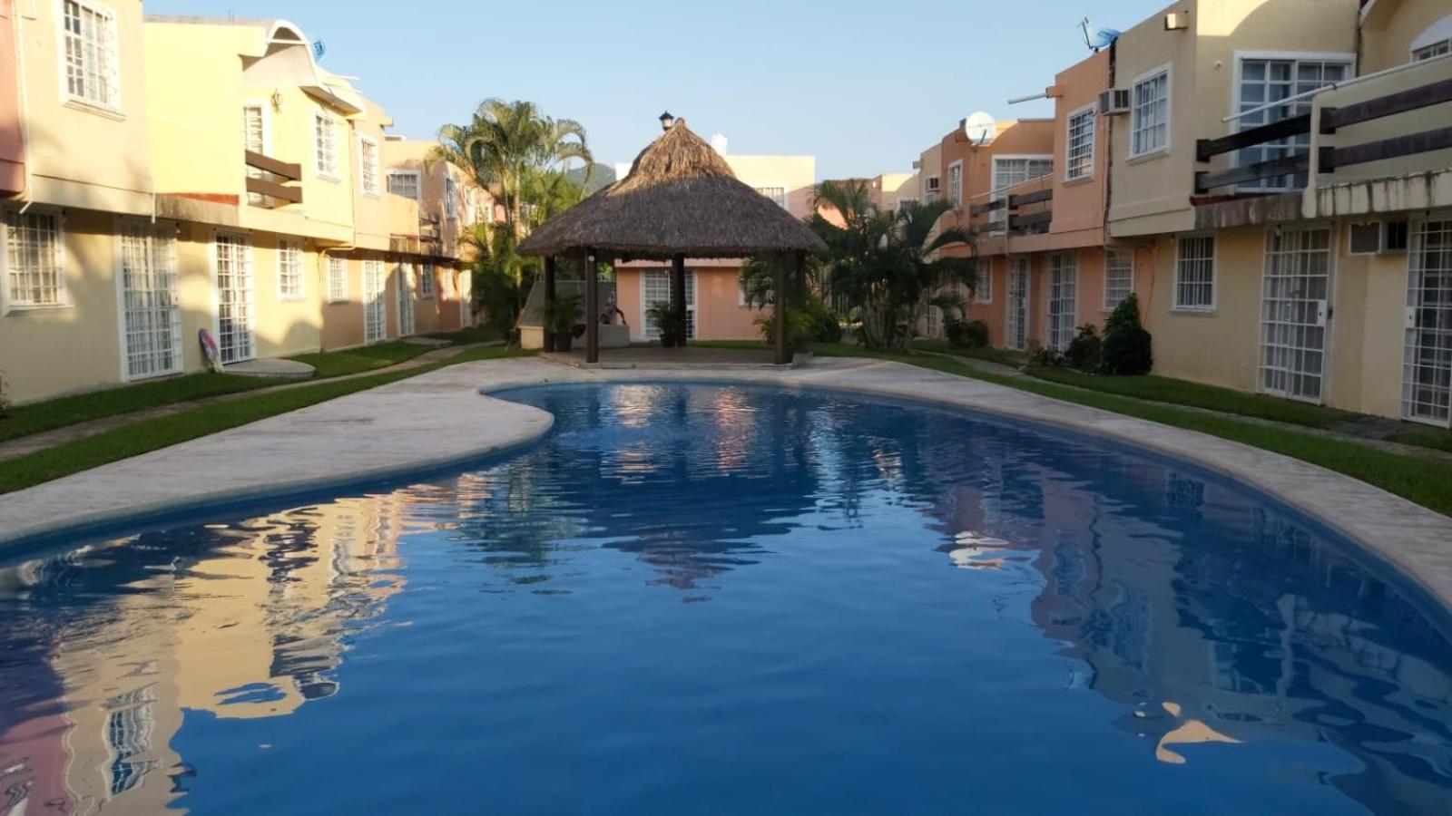 Casa Paz, Amplia Y Comoda Frente A La Alberca Acapulco