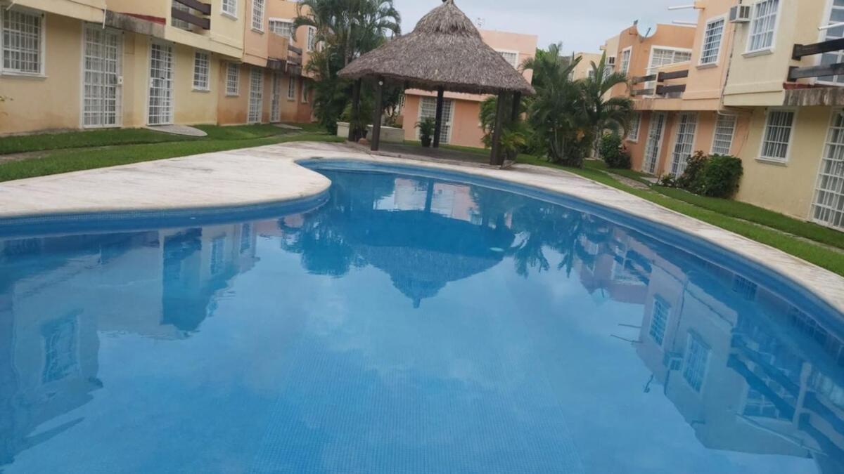 Casa Paz, Amplia Y Comoda Frente A La Alberca * Acapulco