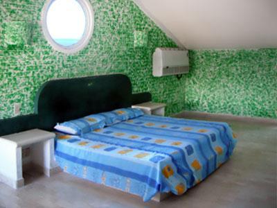 Canaima Hotel 2*