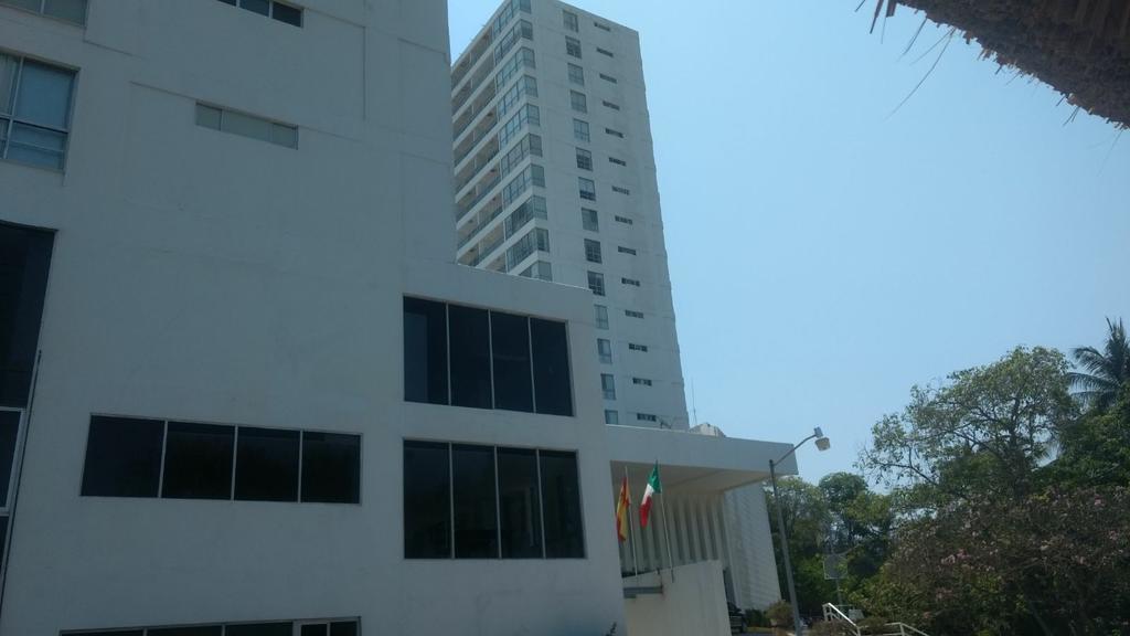 Torre Blanca Diamante Acapulco
