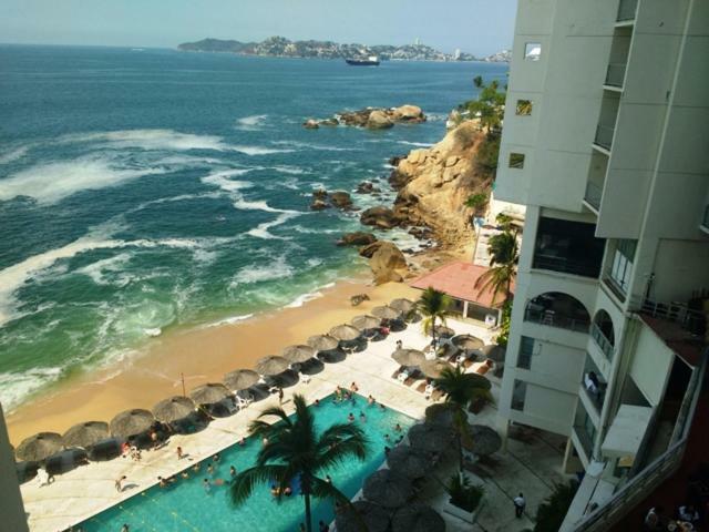 Torres Gemelas Bougambilia Torres Gemelas 1912 Acapulco