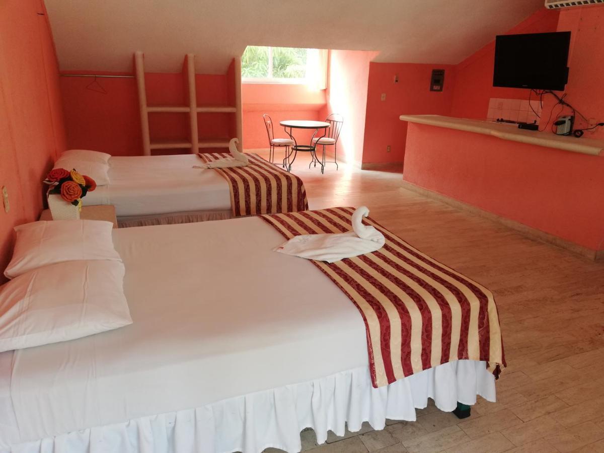 Hotel Canaima 2*