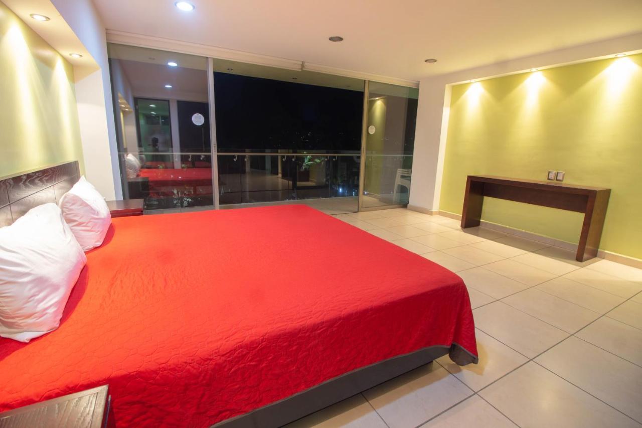 Hotel Ramada By Wyndham Hotel&suites Acapulco